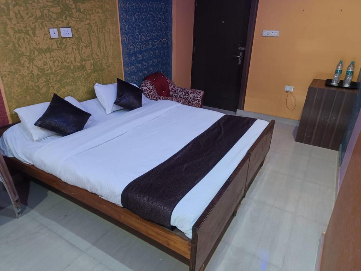 Green Heaven Shree Hotel Puri Bagian luar foto